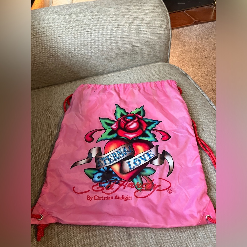 Ed hardy pink drawstring backpack - Picture 2 of 6